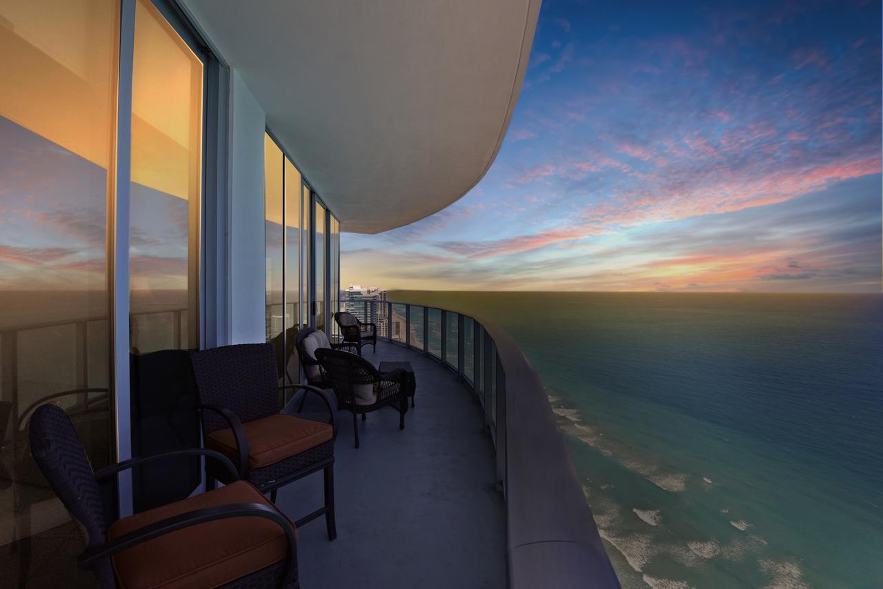 Contemporary Beach Resort Condos Dania Beach Exterior foto