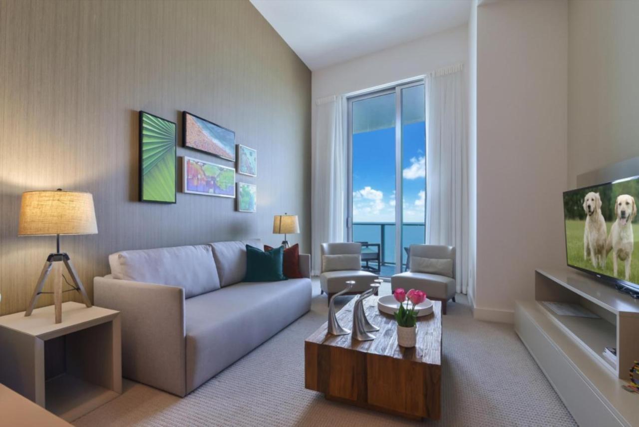 Contemporary Beach Resort Condos Dania Beach Exterior foto